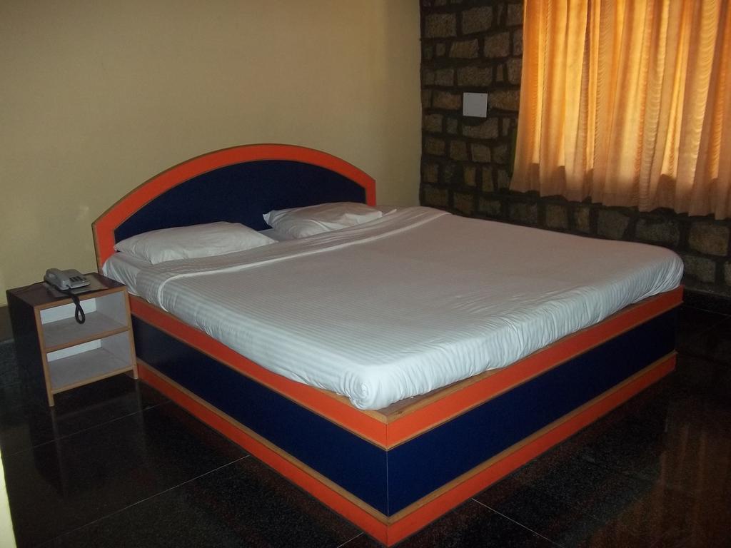 Stay Simple Riverdale Resort Хасан Екстериор снимка