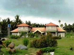 Stay Simple Riverdale Resort Хасан Екстериор снимка